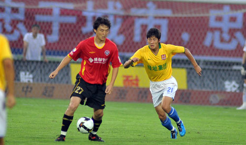 补时阶段头球绝平 浙江队2-2战平上海海港