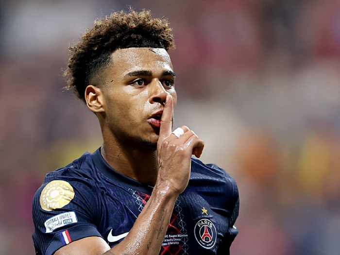 大连外援加盟阿瓦伊！天津留住方镜淇