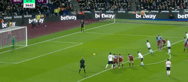 [图]补时阶段头球绝平 浙江队2-2战平上海海港