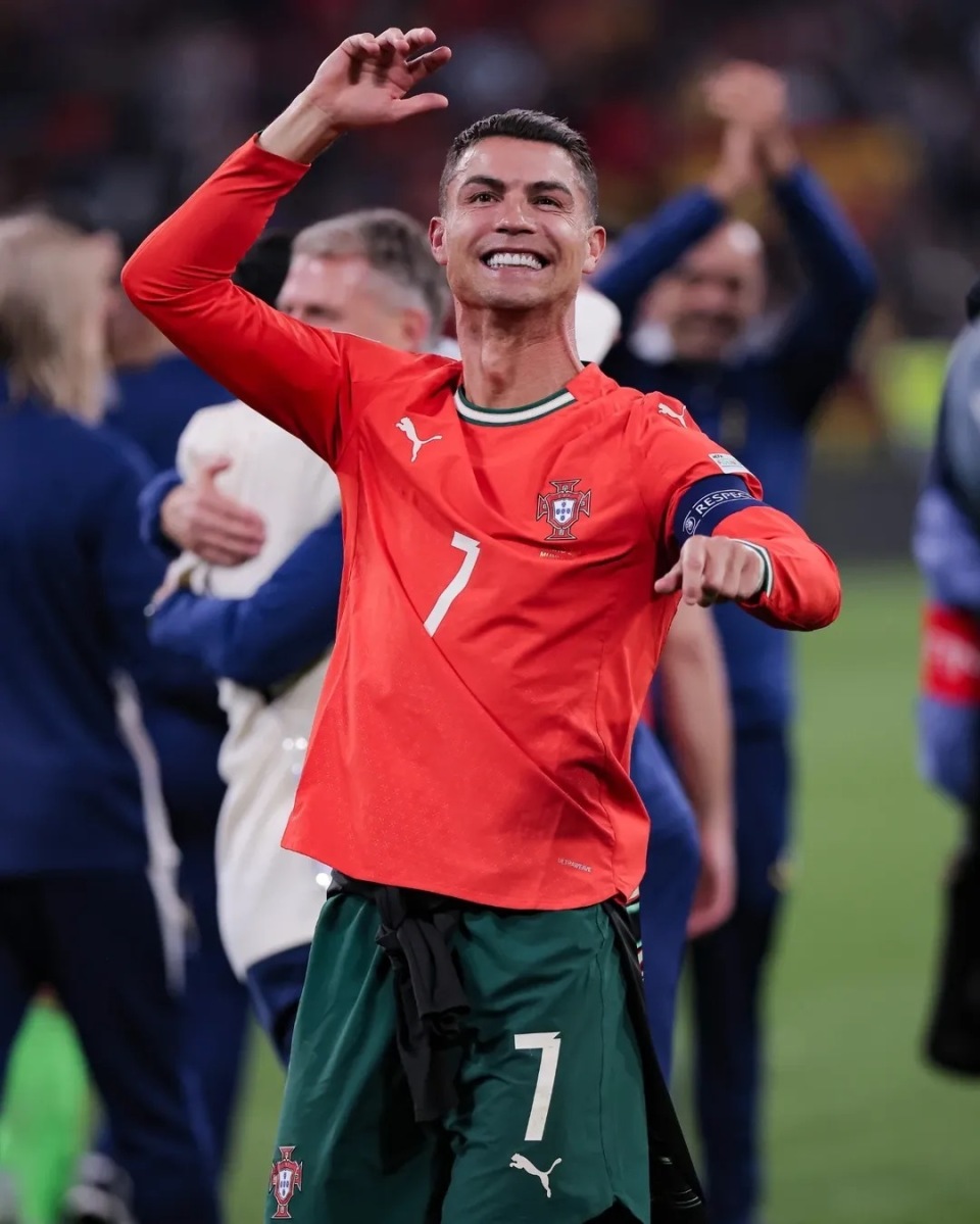 电竞选手转型内容创作备受关注