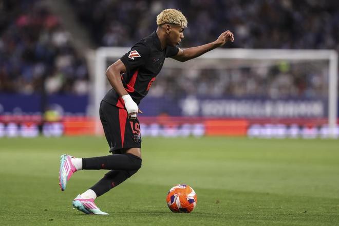 恩里克执教俱乐部15场单场决胜的决赛赢下14场，只输掉世俱杯