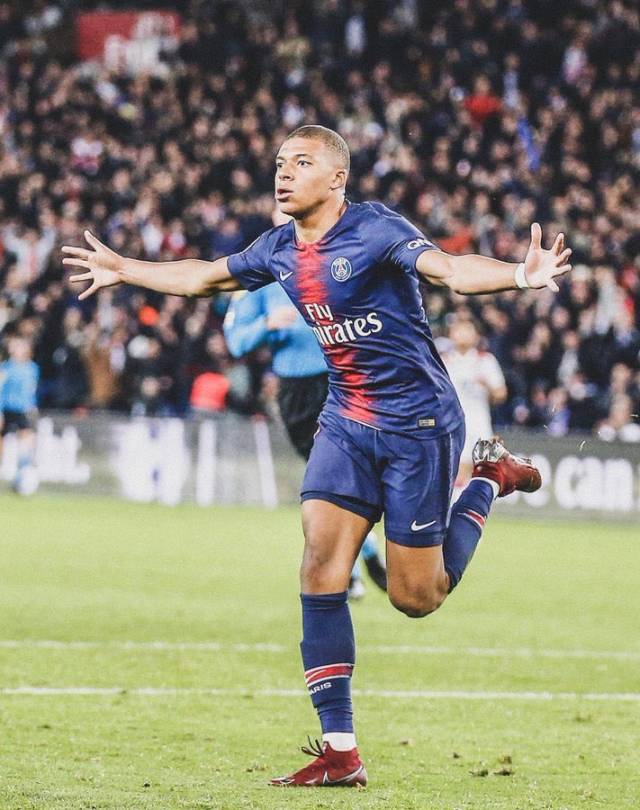 国产与进口x7x7x7槽差异解析：5D虚幻引擎与终端系统的未来趋势