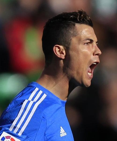 官方：博洛尼亚签下20岁挪威中卫赫兰；据悉转会费700万欧